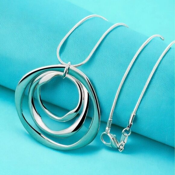 NWT S925 Silver Stamped Triple Circle Pendant Snake Chain Necklace For Women - Picture 10 of 14